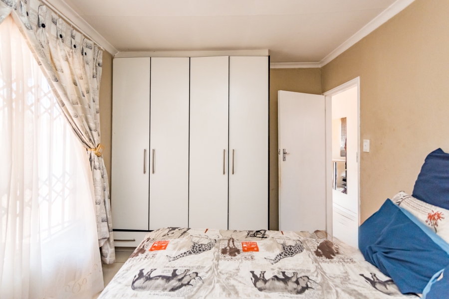 2 Bedroom Property for Sale in Protea Glen Gauteng