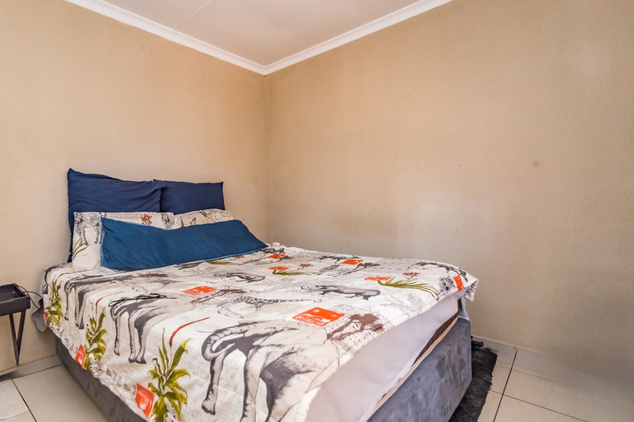 2 Bedroom Property for Sale in Protea Glen Gauteng
