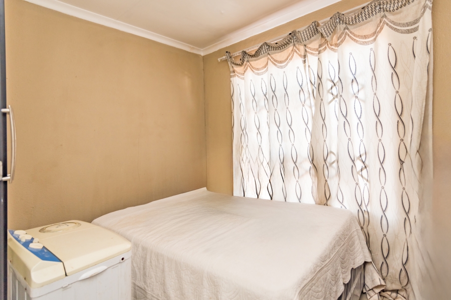 2 Bedroom Property for Sale in Protea Glen Gauteng