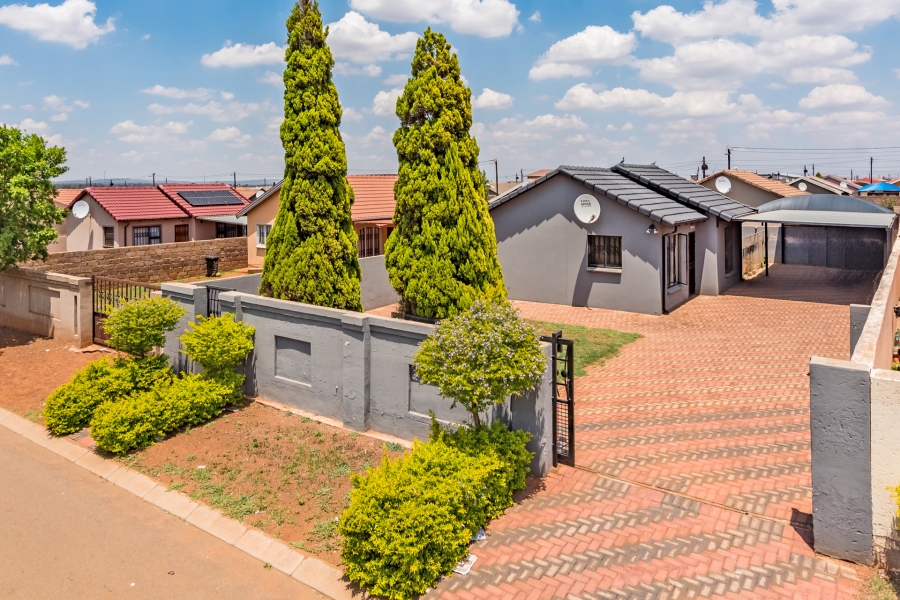 2 Bedroom Property for Sale in Protea Glen Gauteng