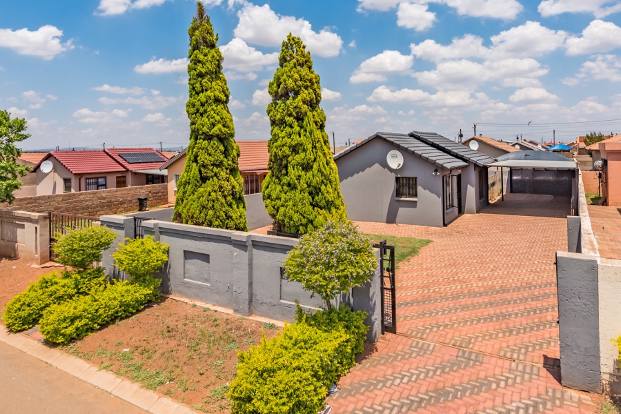 2 Bedroom Property for Sale in Protea Glen Gauteng