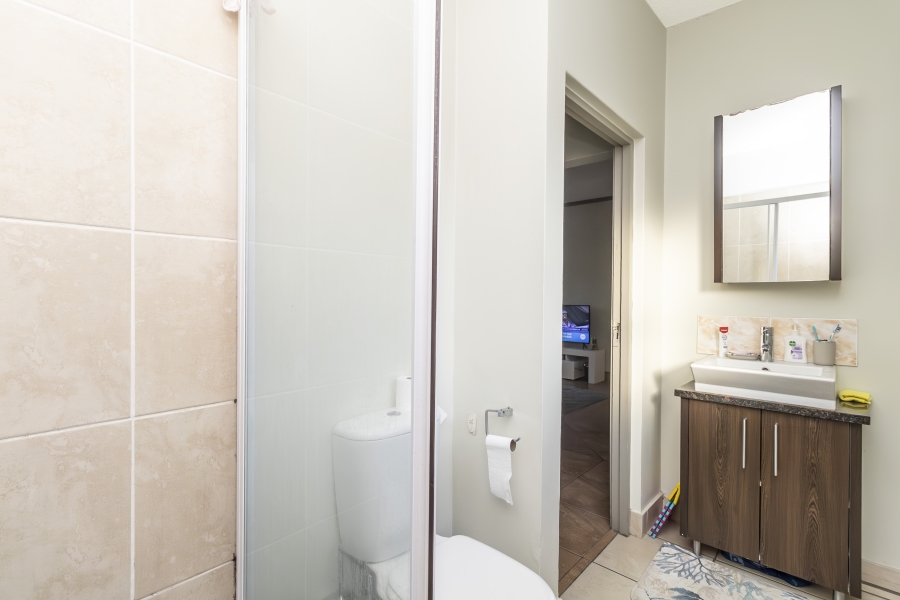 1 Bedroom Property for Sale in Sunninghill Gauteng