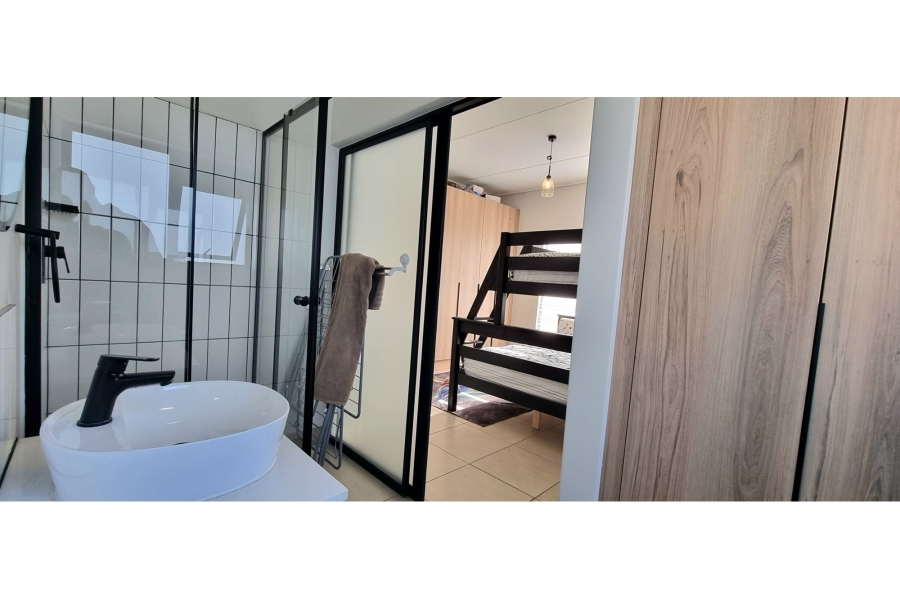 To Let 2 Bedroom Property for Rent in Aspen Hills Gauteng