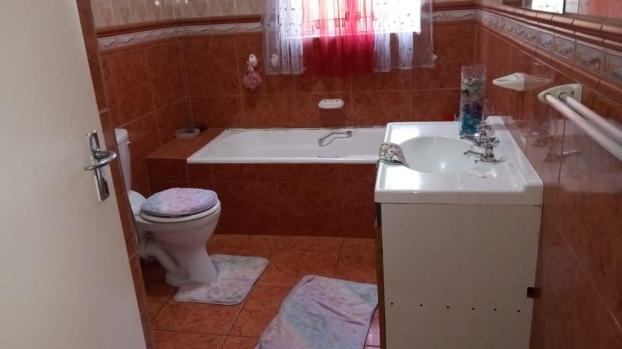 3 Bedroom Property for Sale in Casseldale Gauteng