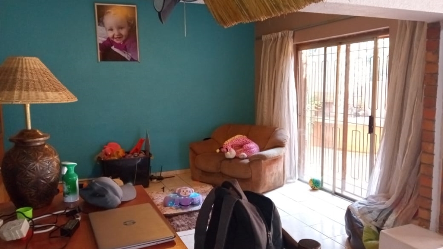 3 Bedroom Property for Sale in Casseldale Gauteng