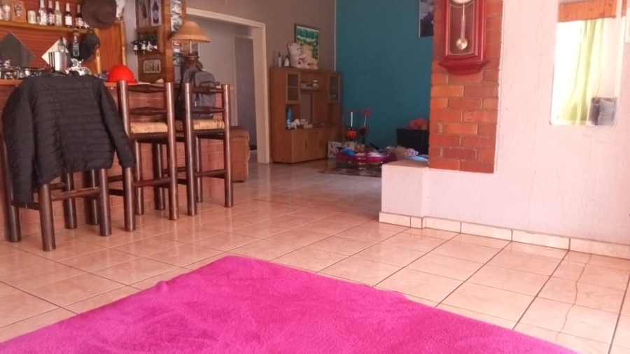 3 Bedroom Property for Sale in Casseldale Gauteng