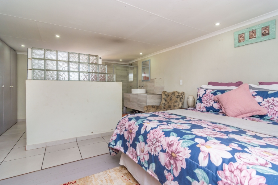 2 Bedroom Property for Sale in Wilgeheuwel Gauteng