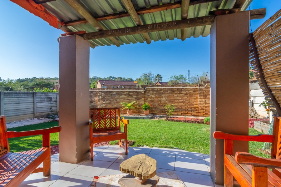 2 Bedroom Property for Sale in Wilgeheuwel Gauteng