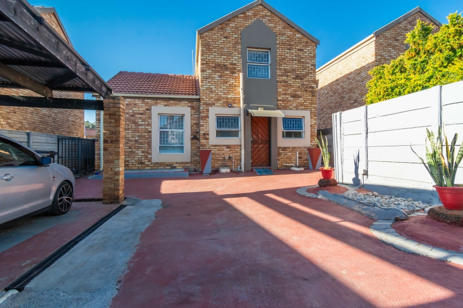 2 Bedroom Property for Sale in Wilgeheuwel Gauteng