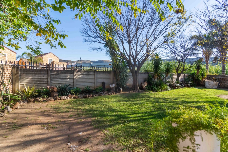 2 Bedroom Property for Sale in Wilgeheuwel Gauteng