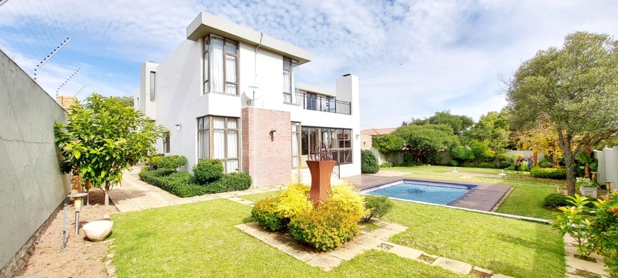 5 Bedroom Property for Sale in Carlswald North Estate Gauteng
