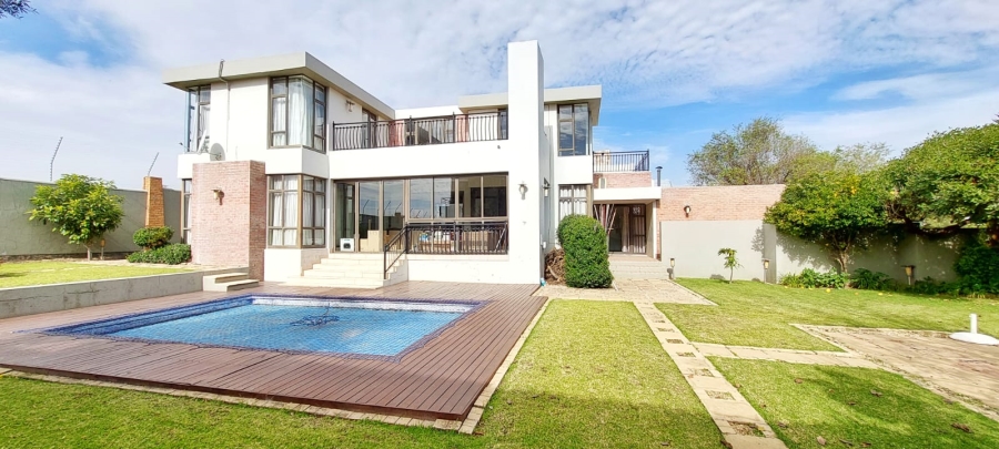 5 Bedroom Property for Sale in Carlswald North Estate Gauteng