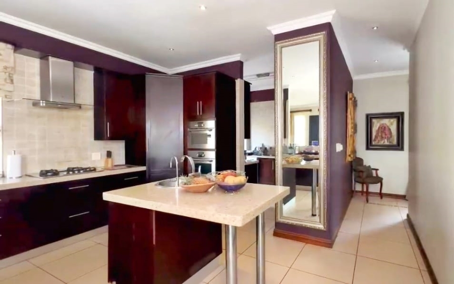 5 Bedroom Property for Sale in Carlswald North Estate Gauteng