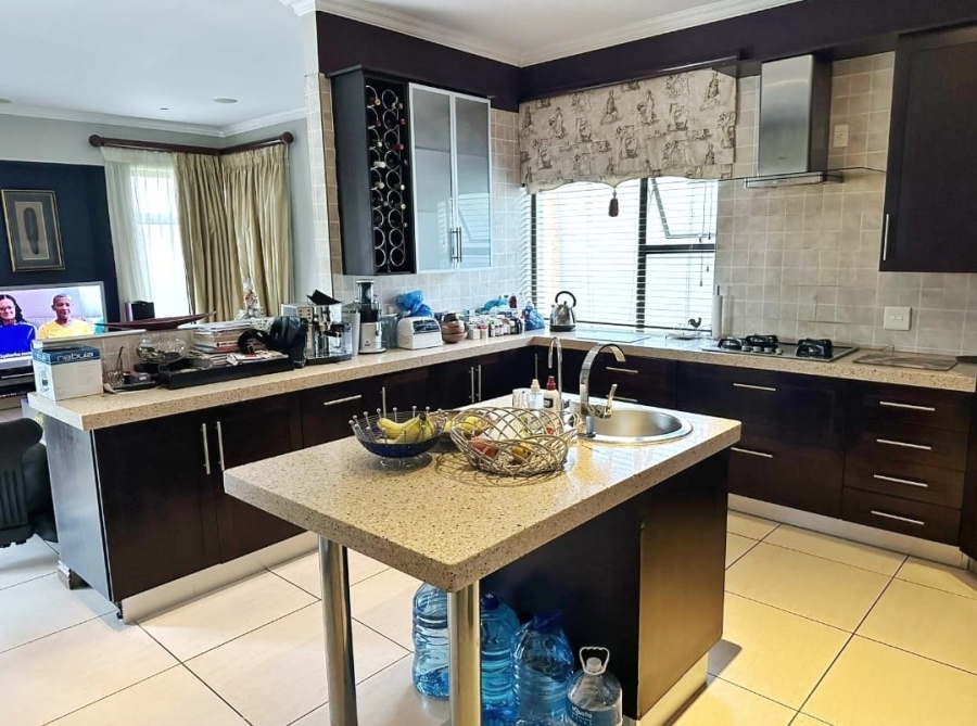 5 Bedroom Property for Sale in Carlswald North Estate Gauteng