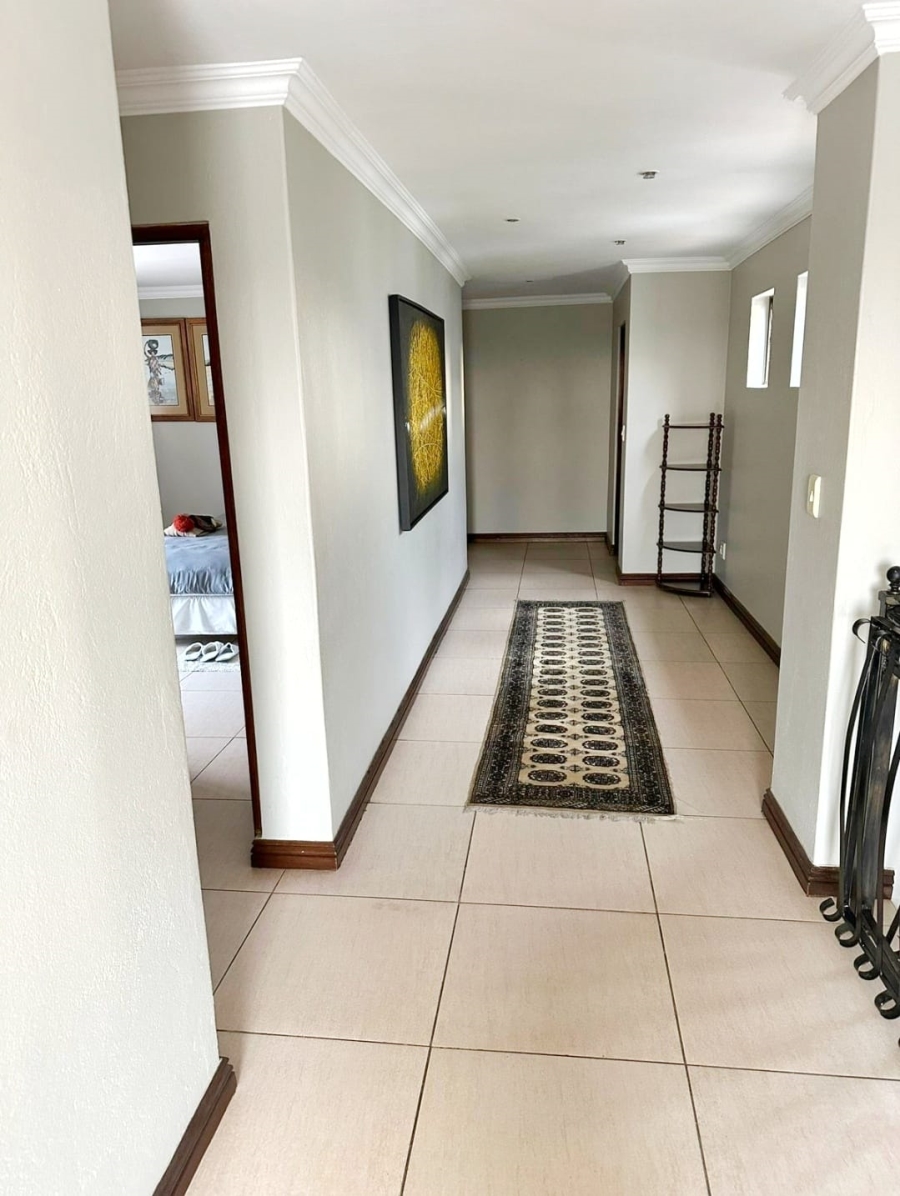 5 Bedroom Property for Sale in Carlswald North Estate Gauteng