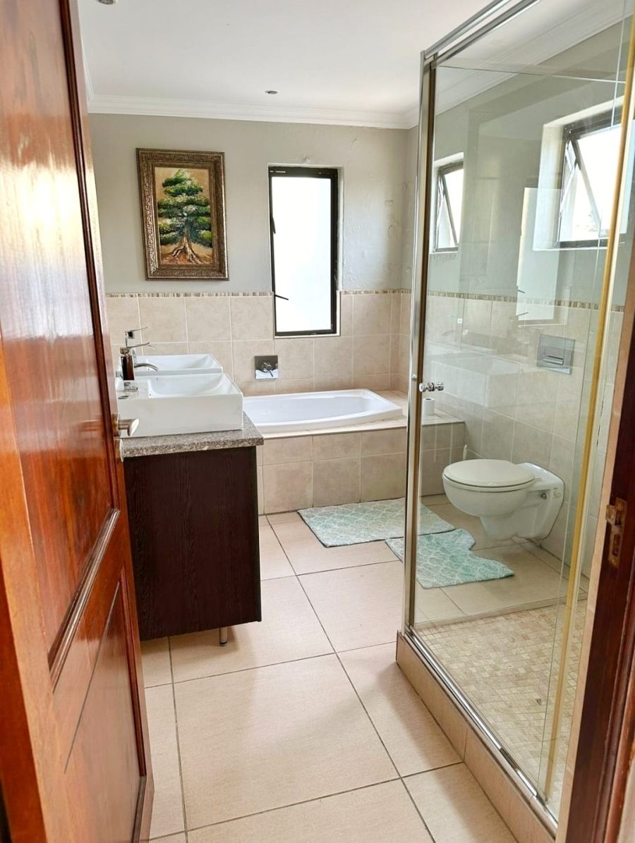 5 Bedroom Property for Sale in Carlswald North Estate Gauteng