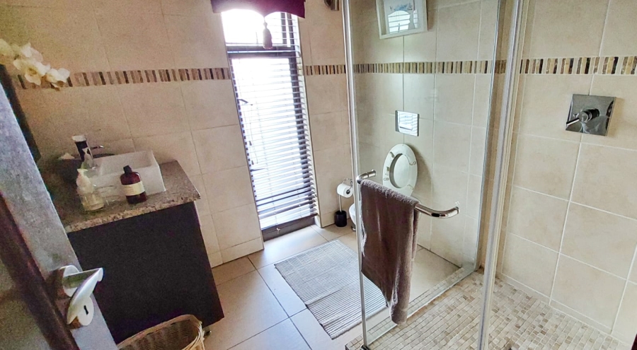 5 Bedroom Property for Sale in Carlswald North Estate Gauteng
