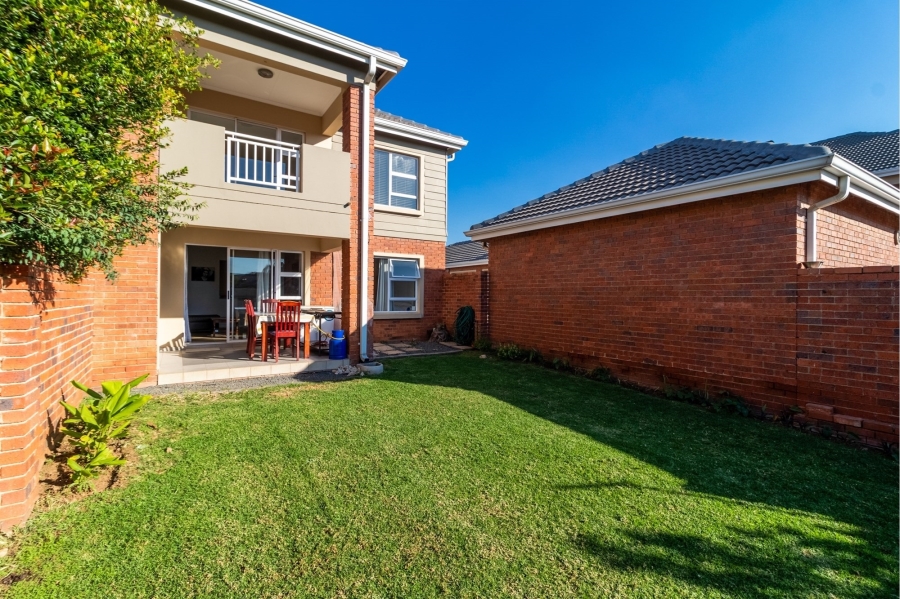2 Bedroom Property for Sale in Greenstone Hill Gauteng