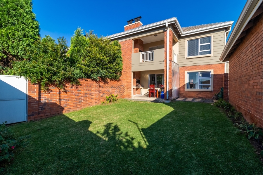 2 Bedroom Property for Sale in Greenstone Hill Gauteng