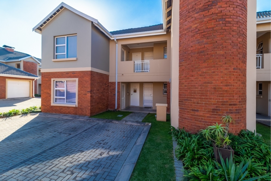 2 Bedroom Property for Sale in Greenstone Hill Gauteng