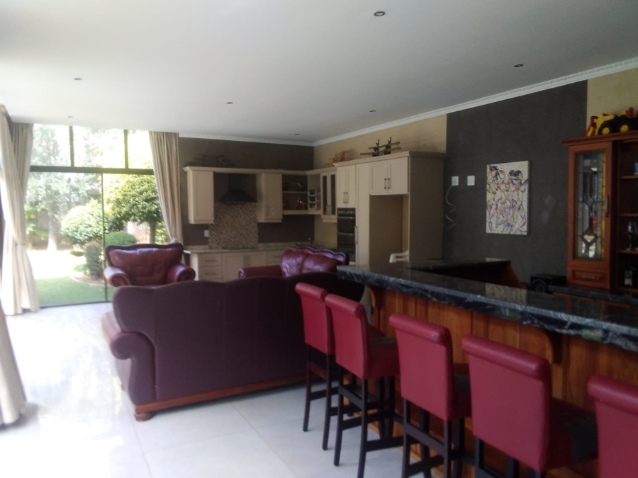 4 Bedroom Property for Sale in Ruimsig A H Gauteng