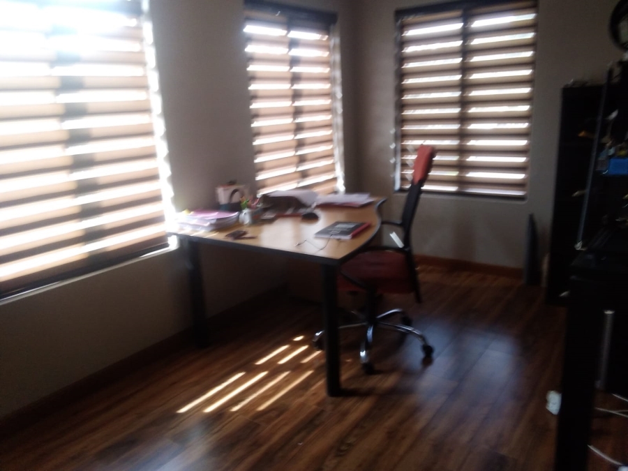 4 Bedroom Property for Sale in Ruimsig A H Gauteng