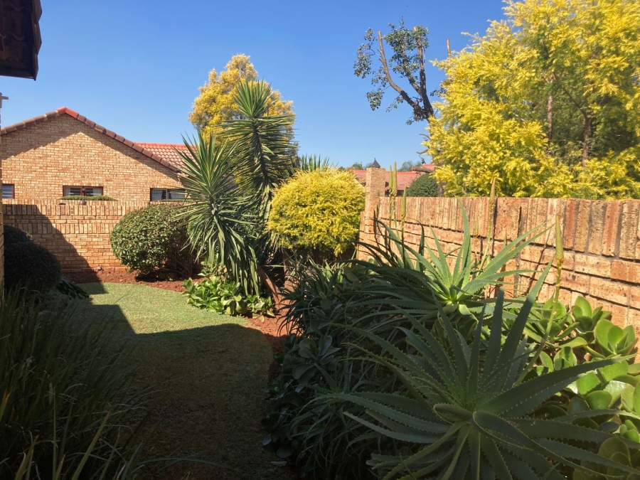3 Bedroom Property for Sale in Ruimsig A H Gauteng