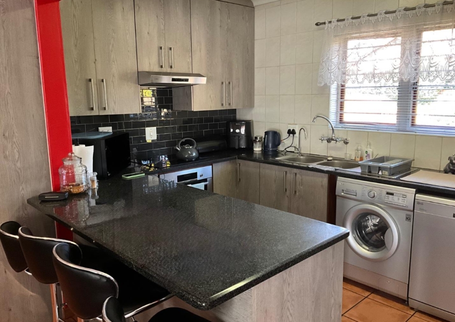 3 Bedroom Property for Sale in Ruimsig A H Gauteng