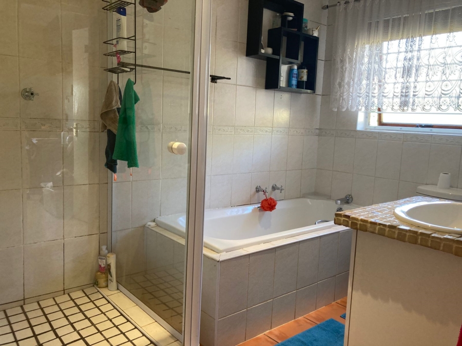 3 Bedroom Property for Sale in Ruimsig A H Gauteng