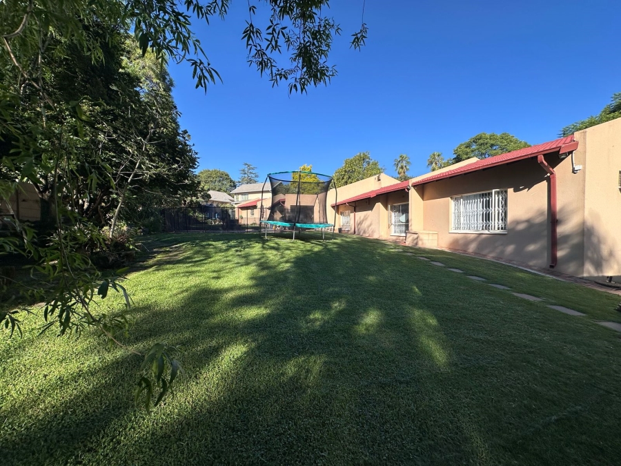 3 Bedroom Property for Sale in Gallo Manor Gauteng