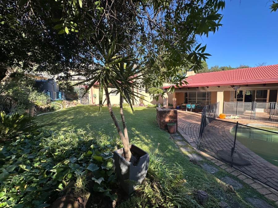 3 Bedroom Property for Sale in Gallo Manor Gauteng