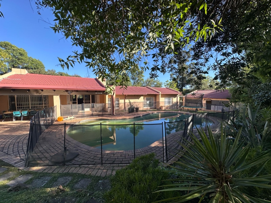 3 Bedroom Property for Sale in Gallo Manor Gauteng