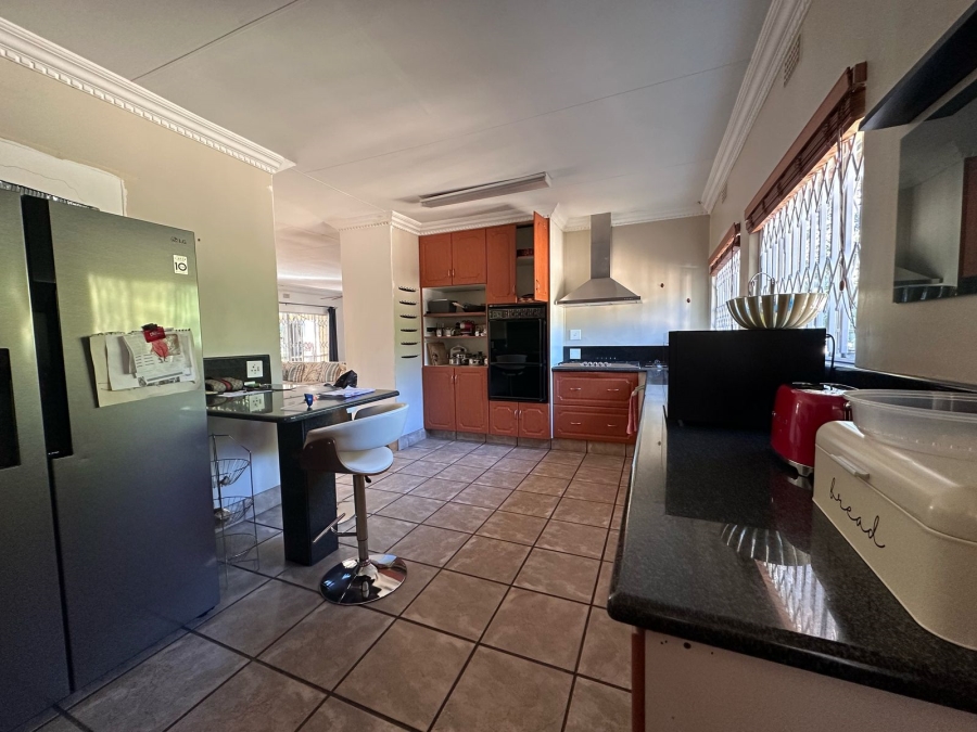 3 Bedroom Property for Sale in Gallo Manor Gauteng