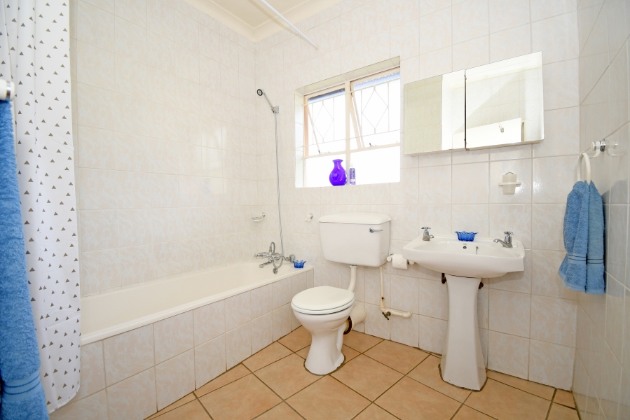 4 Bedroom Property for Sale in Fairland Gauteng