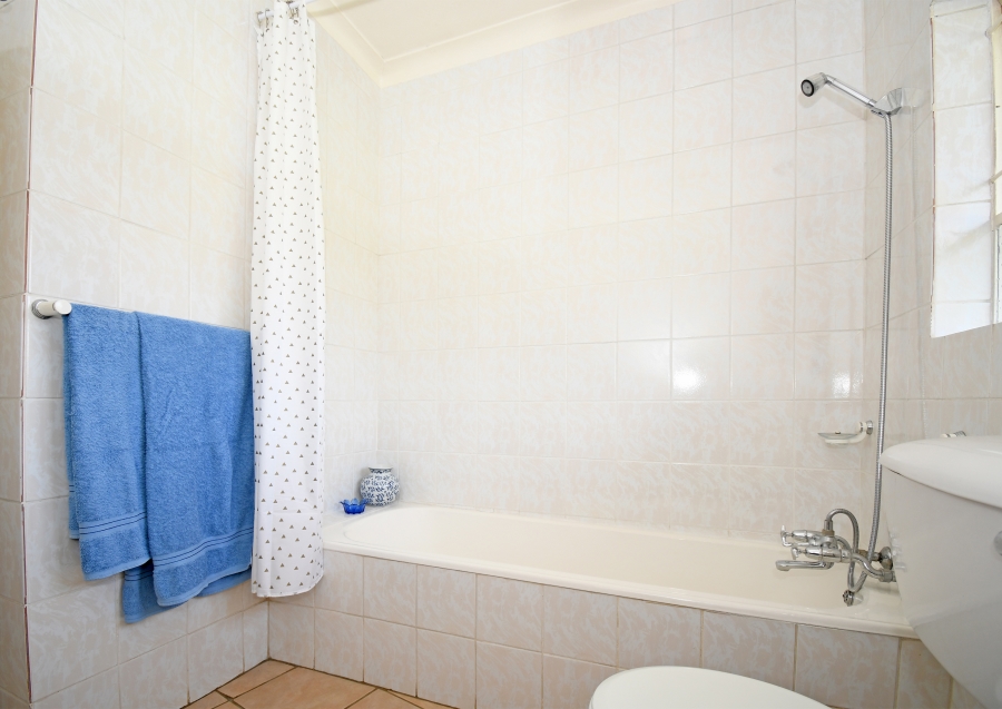 4 Bedroom Property for Sale in Fairland Gauteng