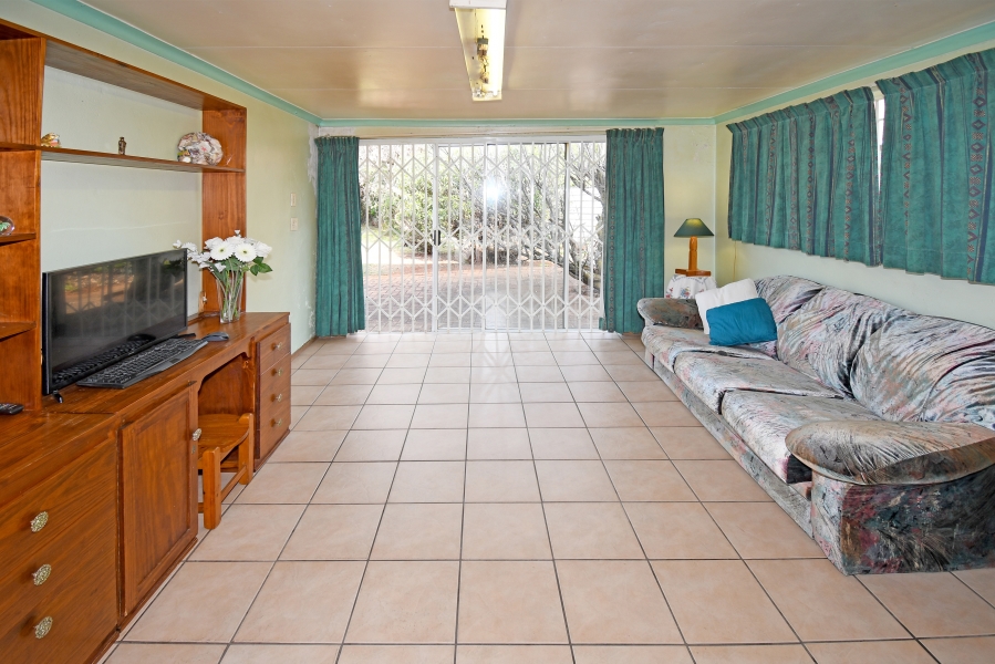 4 Bedroom Property for Sale in Fairland Gauteng