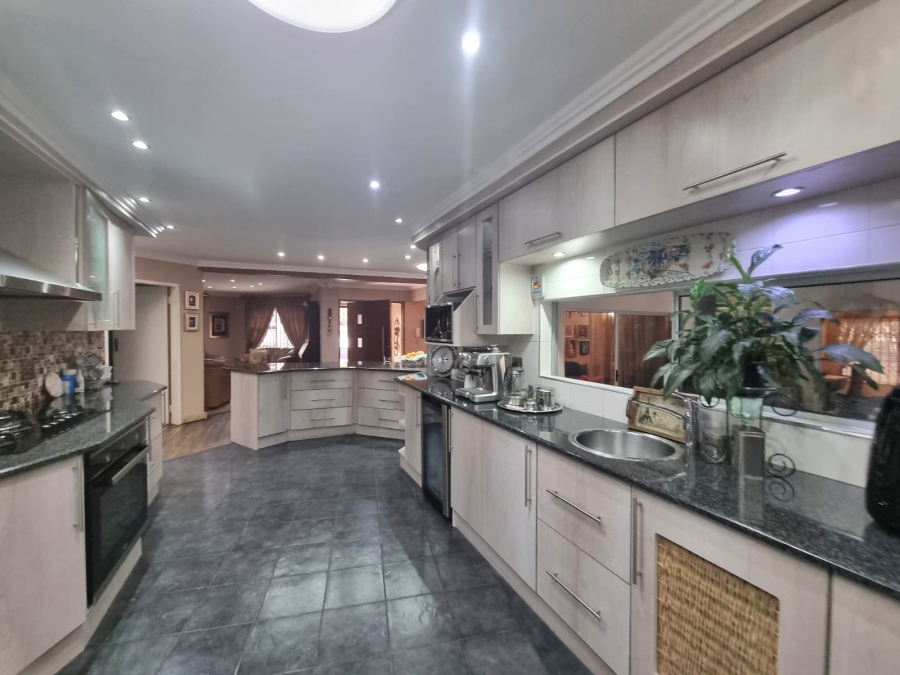 3 Bedroom Property for Sale in Vanderbijlpark SE 4 Gauteng