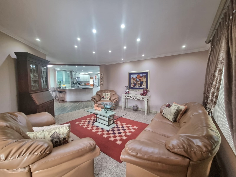 3 Bedroom Property for Sale in Vanderbijlpark SE 4 Gauteng