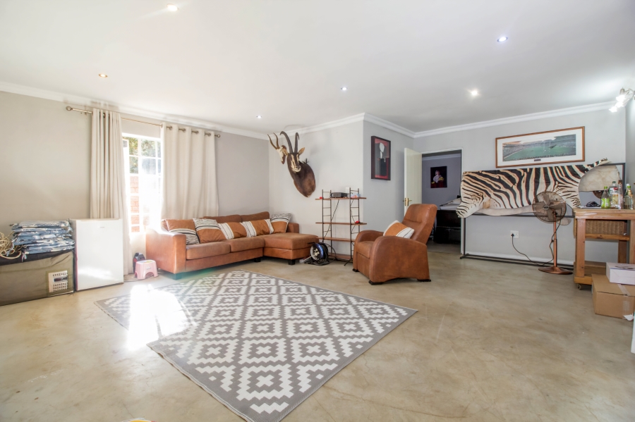 6 Bedroom Property for Sale in Wierda Park Gauteng