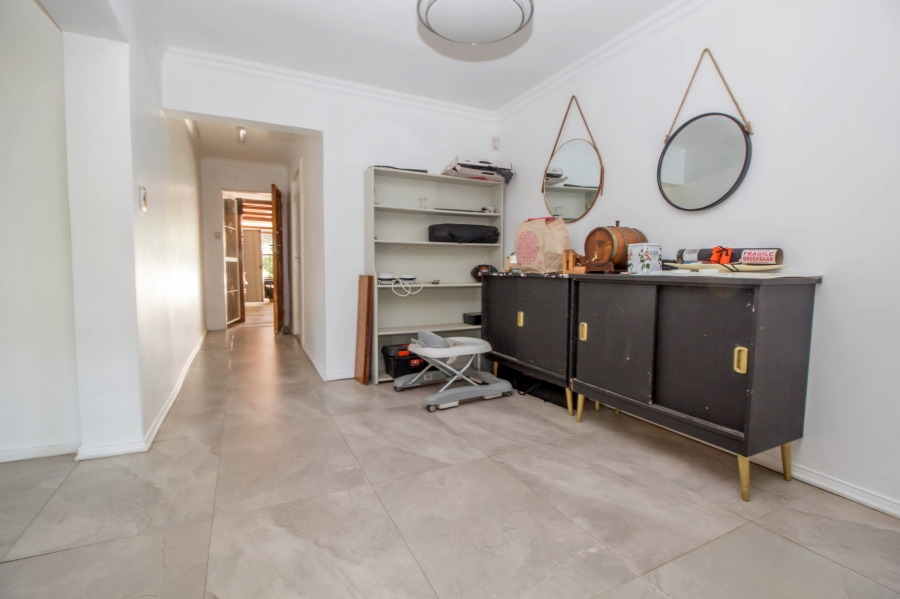 6 Bedroom Property for Sale in Wierda Park Gauteng
