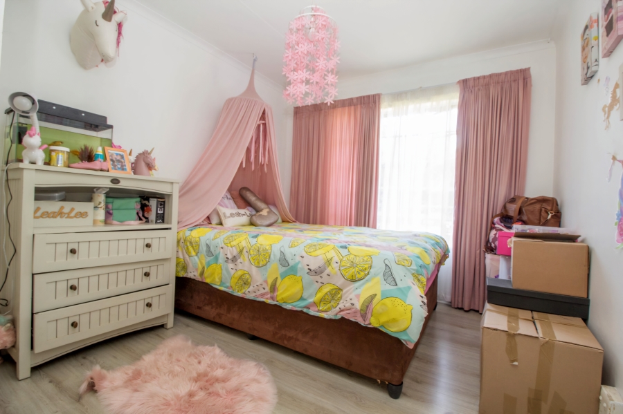 6 Bedroom Property for Sale in Wierda Park Gauteng