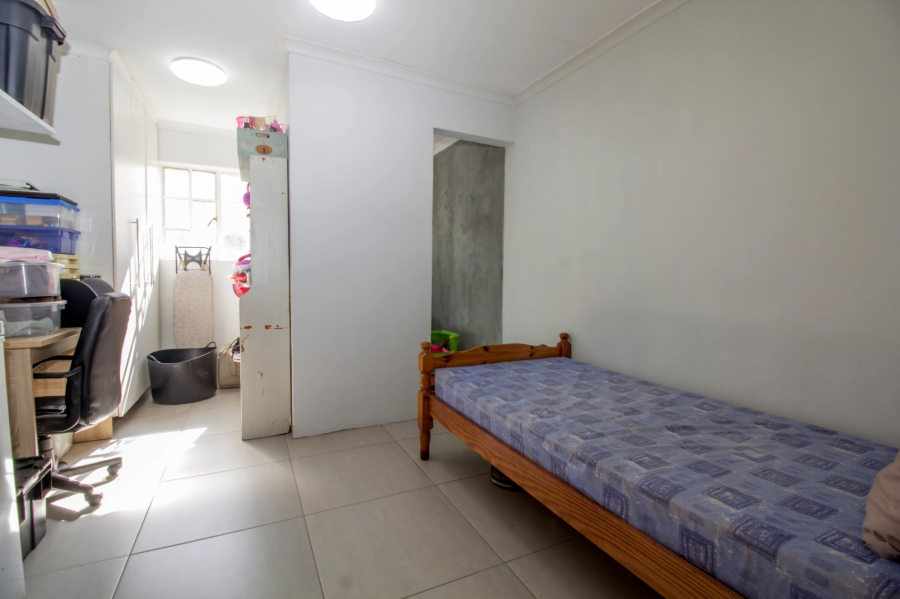 6 Bedroom Property for Sale in Wierda Park Gauteng
