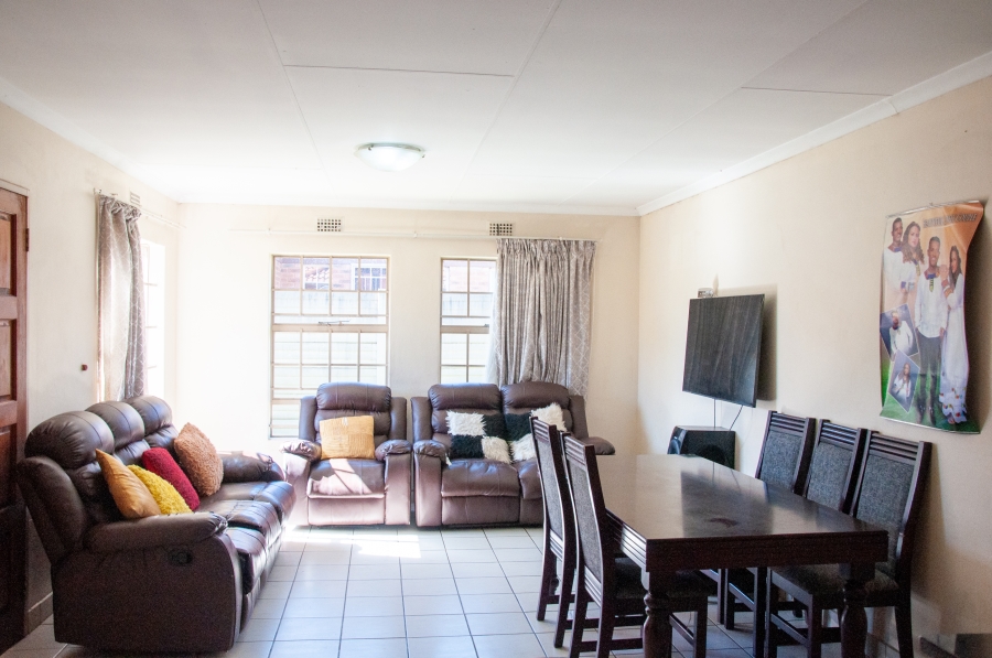 3 Bedroom Property for Sale in Noordwyk Gauteng