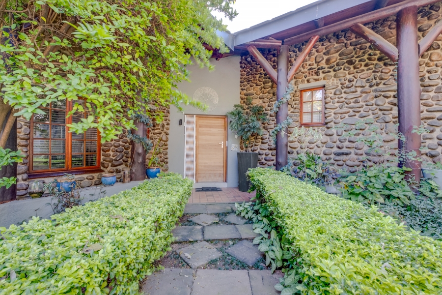 3 Bedroom Property for Sale in Douglasdale Gauteng