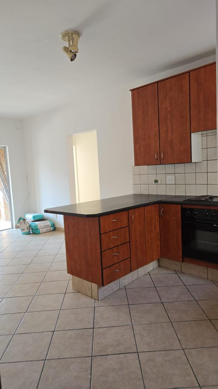 2 Bedroom Property for Sale in Vorna Valley Gauteng