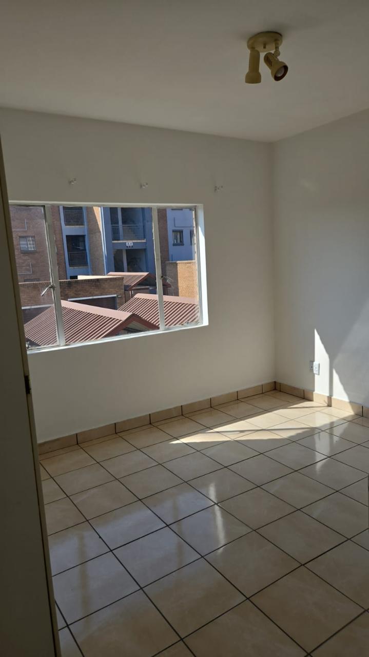 2 Bedroom Property for Sale in Vorna Valley Gauteng