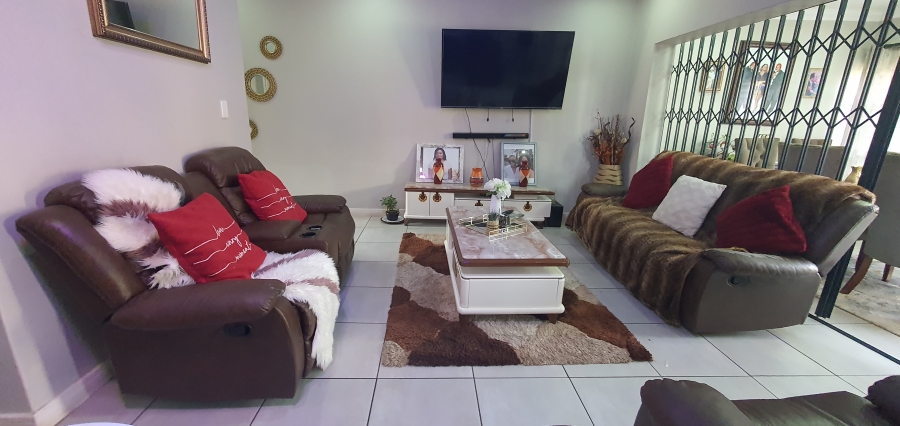 3 Bedroom Property for Sale in Equestria Gauteng