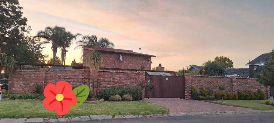 4 Bedroom Property for Sale in Sunair Park Gauteng