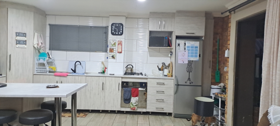 4 Bedroom Property for Sale in Sunair Park Gauteng