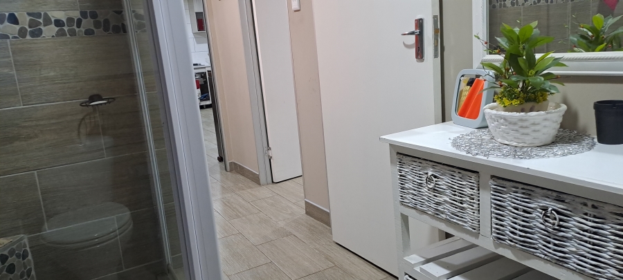 4 Bedroom Property for Sale in Sunair Park Gauteng